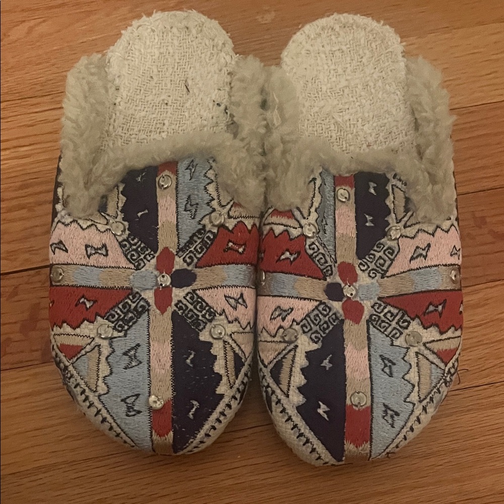 Cozy Multicolor Patterned Women's Slippers